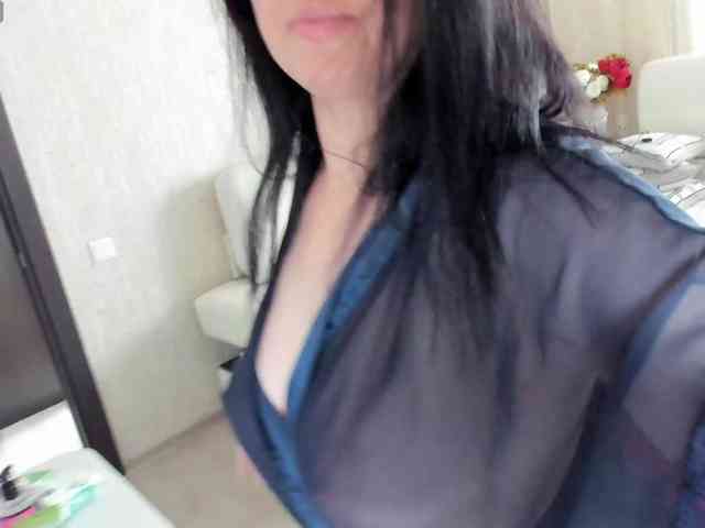 LoveCatsuit webcam