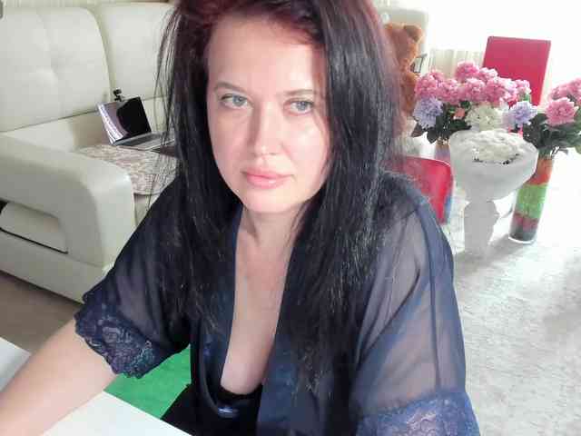 LoveCatsuit webcam