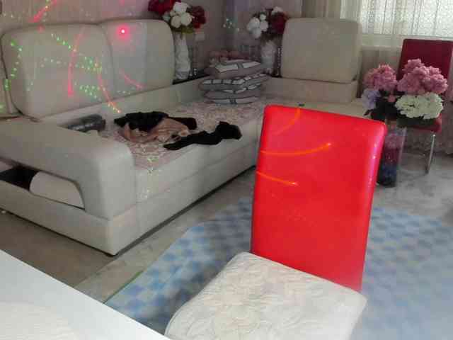 LoveCatsuit webcam