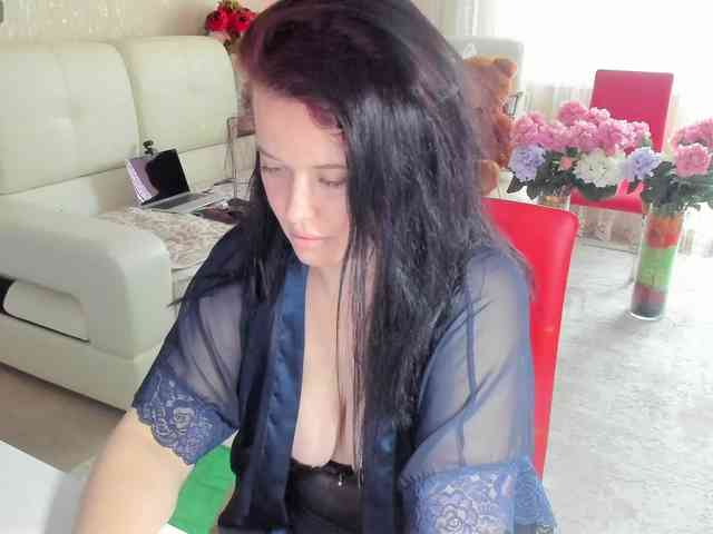 LoveCatsuit webcam