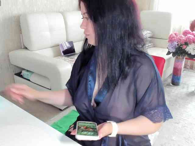 LoveCatsuit webcam