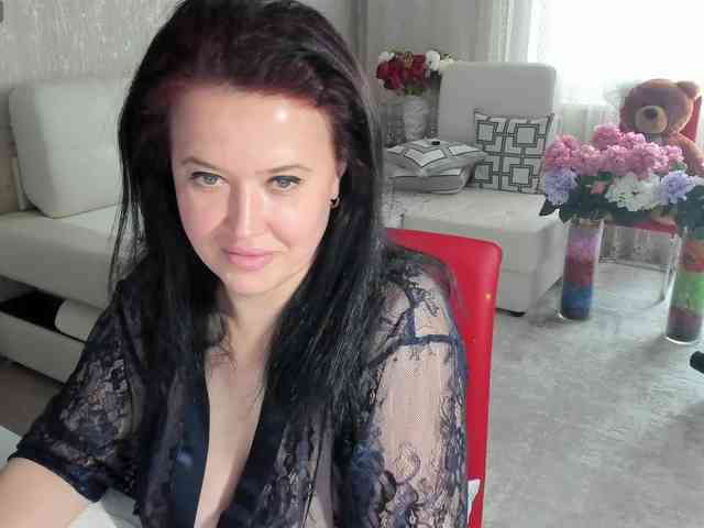 LoveCatsuit webcam