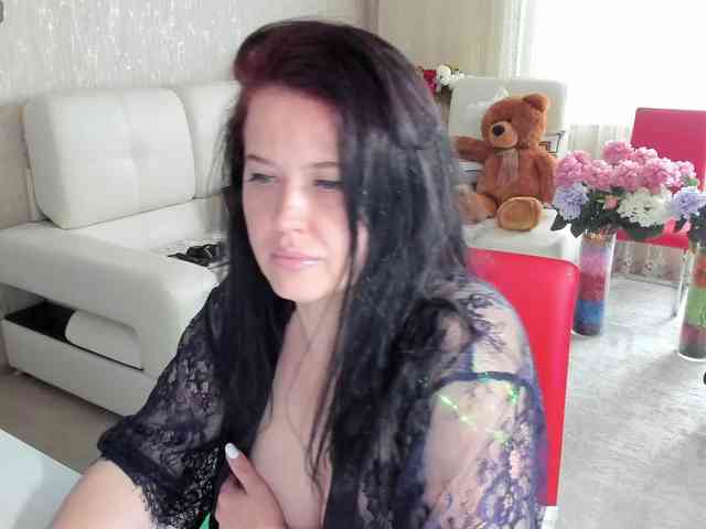 LoveCatsuit webcam
