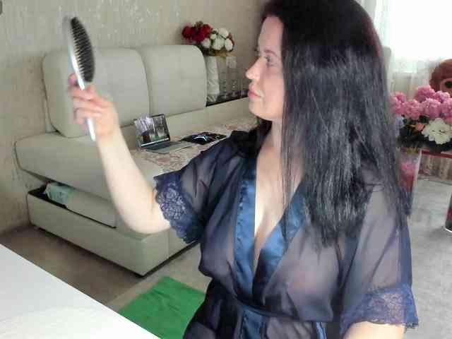 LoveCatsuit webcam