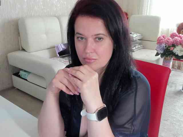 LoveCatsuit webcam