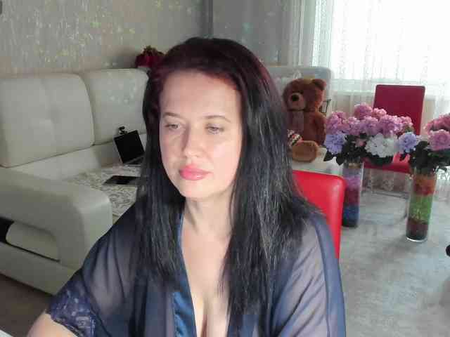 LoveCatsuit Live Webcam on BongaCams