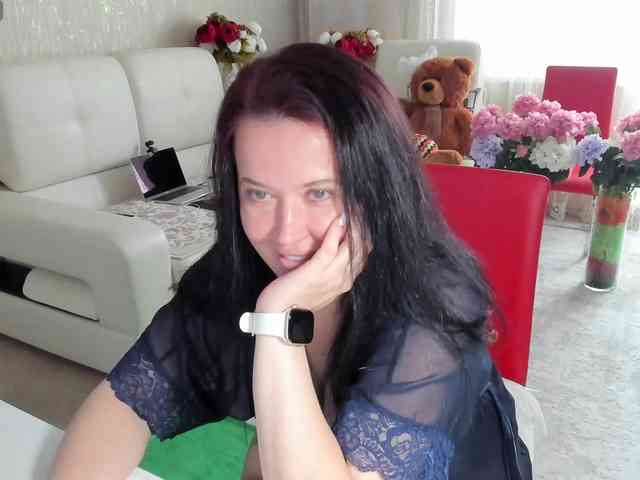 LoveCatsuit Live Webcam on BongaCams