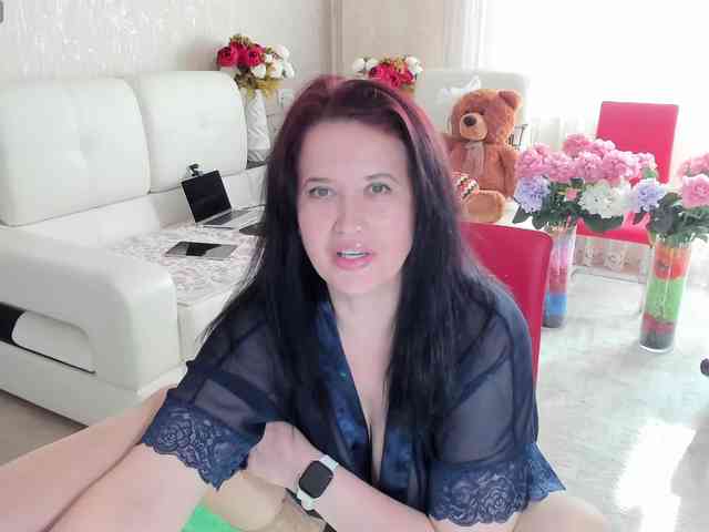 LoveCatsuit Live Webcam on BongaCams