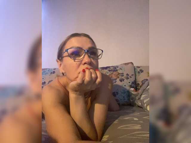 Lisa1225's BongaCams show and profile