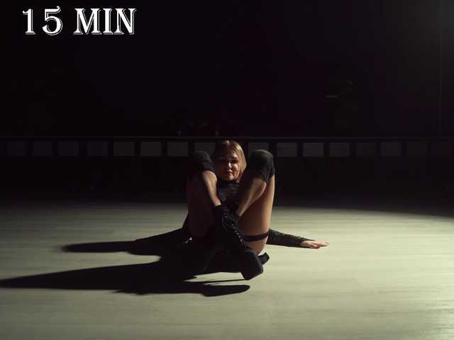 Lisa1225's BongaCams show and profile