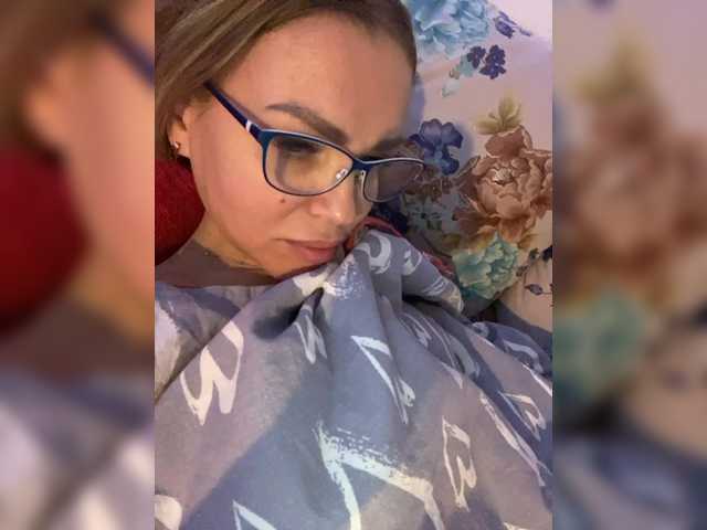 Lisa1225's BongaCams show and profile