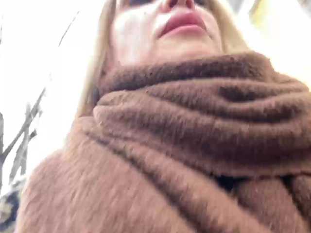 Lisa1225's BongaCams show and profile