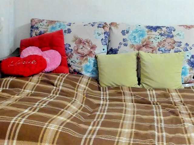 Lisa1225's BongaCams show and profile