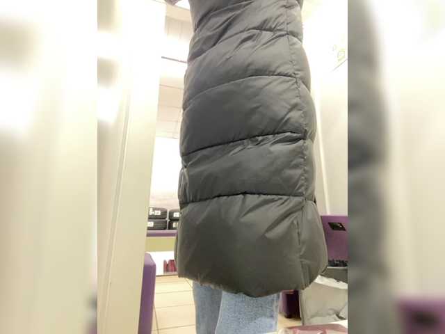 Lisa1225's BongaCams show and profile