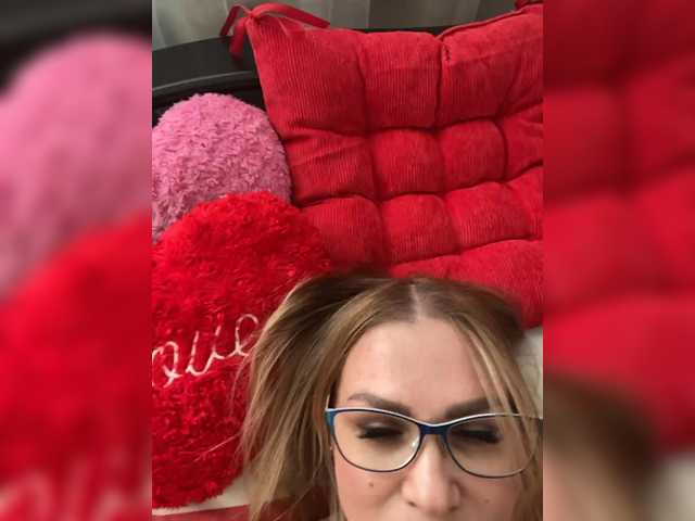 Lisa1225's BongaCams show and profile