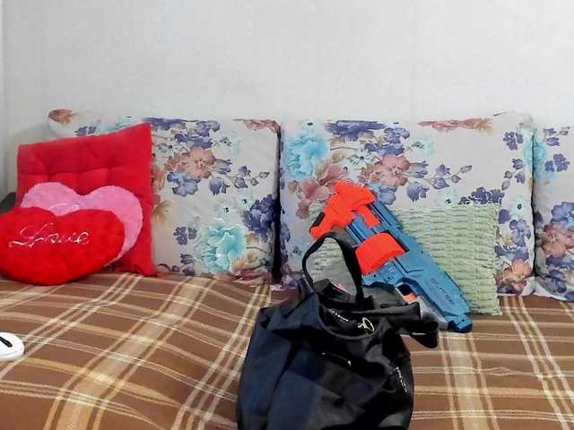 Lisa1225's BongaCams show and profile