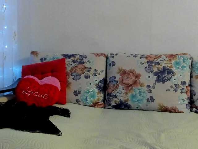 Lisa1225's BongaCams show and profile