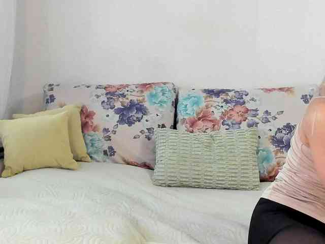 Lisa1225 webcam