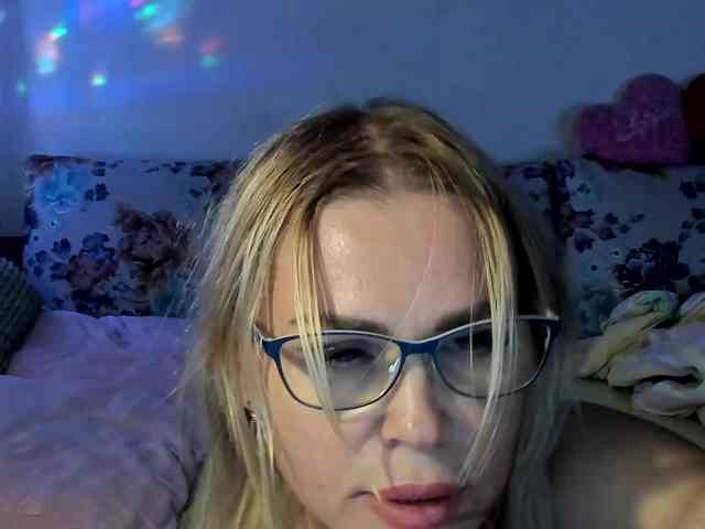 Lisa1225 webcam