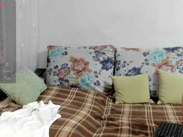 Lisa1225 webcam