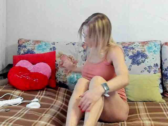 Lisa1225 Live Webcam on BongaCams