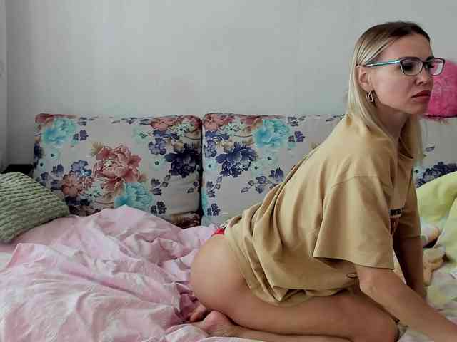 Lisa1225 webcam
