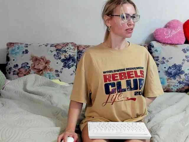 Lisa1225 webcam
