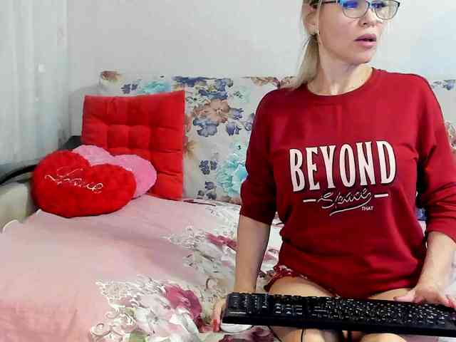 Lisa1225 Live Webcam on BongaCams