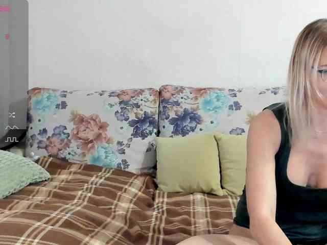 Lisa1225 webcam
