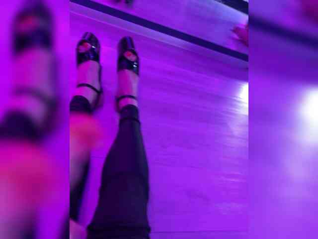 Lisa1225 webcam