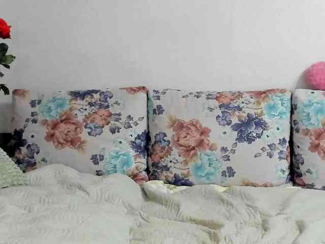 Lisa1225 webcam