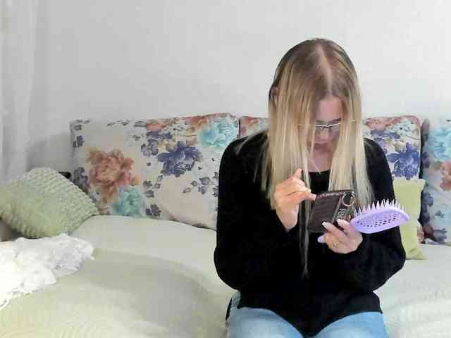 Lisa1225 webcam