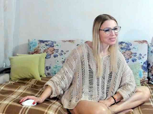 Lisa1225 Live Webcam on BongaCams