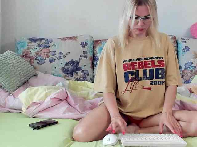 Lisa1225 webcam