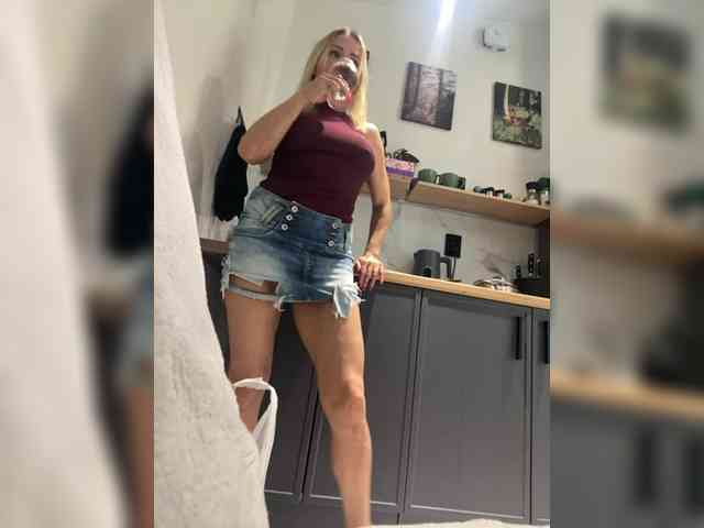 Lisa1225 webcam