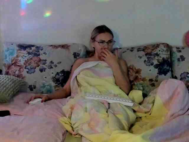 Lisa1225 webcam