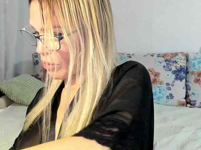 Lisa1225 webcam