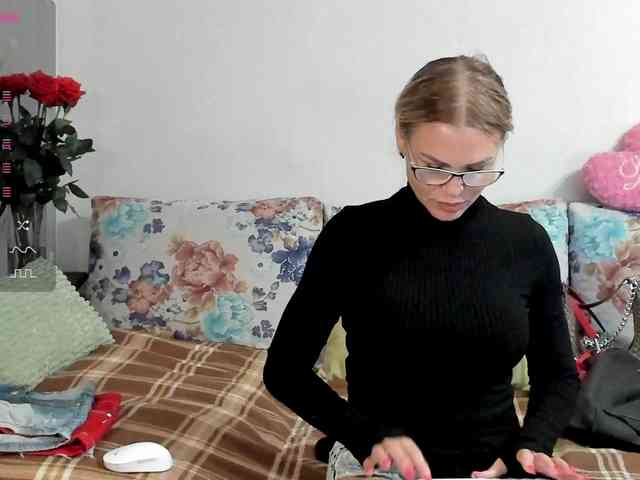 Lisa1225 Live Webcam on BongaCams