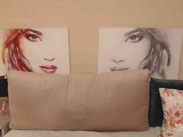 SophieKiss webcam