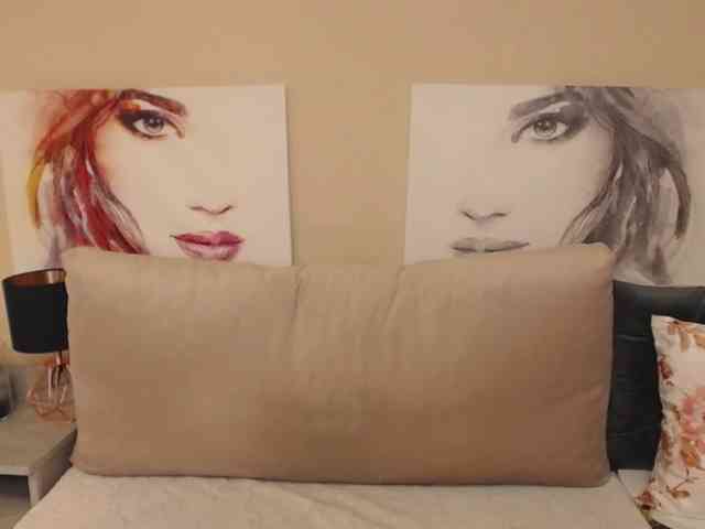 SophieKiss webcam