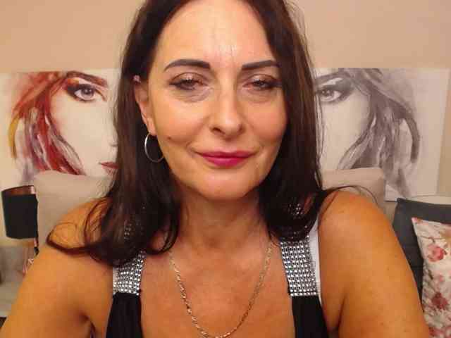SophieKiss webcam