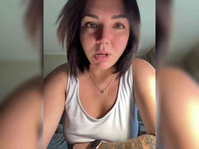 Vikki_Fox webcam