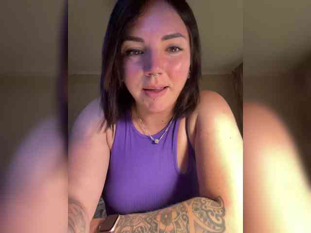 Vikki_Fox webcam