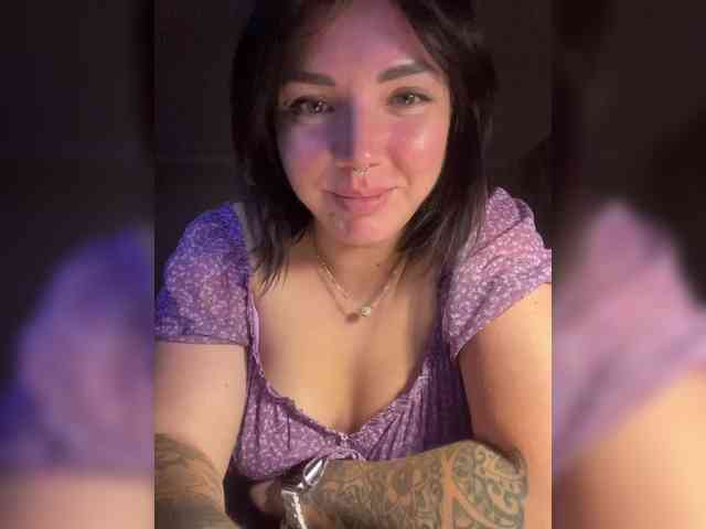 Vikki_Fox webcam