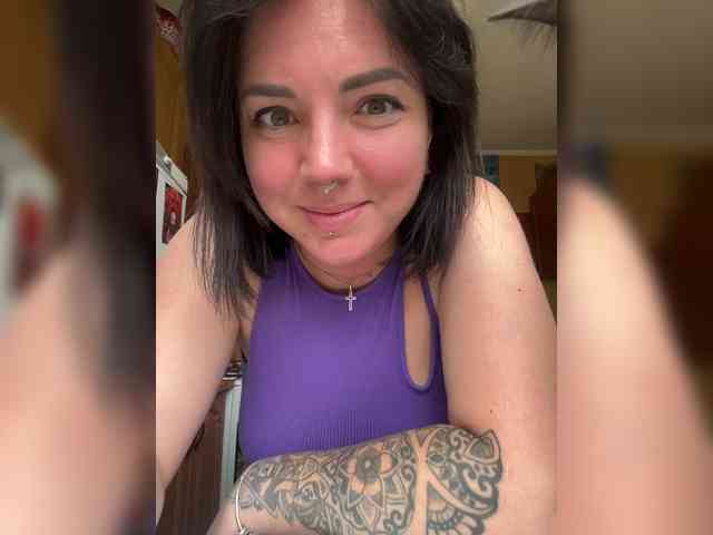 Vikki_Fox webcam
