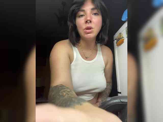 Vikki_Fox webcam