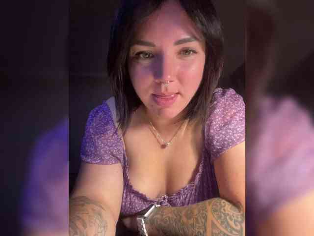 Vikki_Fox webcam
