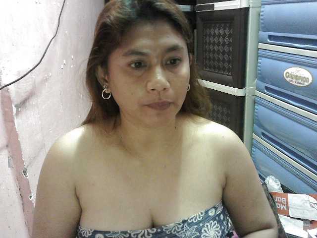 Profile and Statistics for peenastyfame on BongaCams