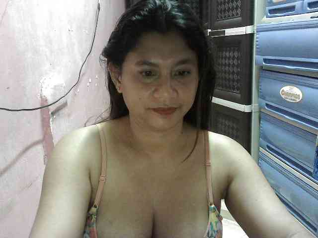 peenastyfame's chatroom