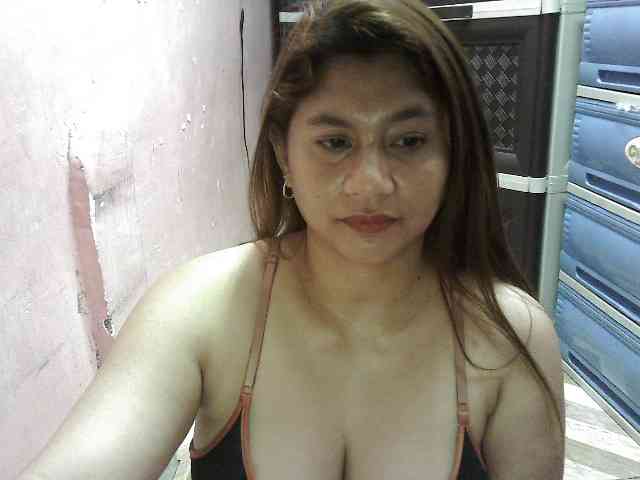 peenastyfame Live Webcam on BongaCams